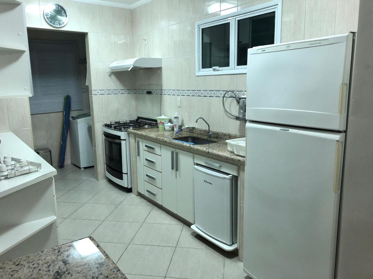 Condominio Grand Beach Ubatuba Kültér fotó